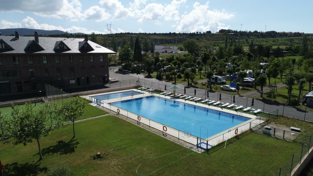 Sabinanigo Camp & Hotel Esterno foto