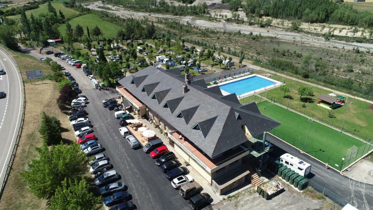 Sabinanigo Camp & Hotel Esterno foto