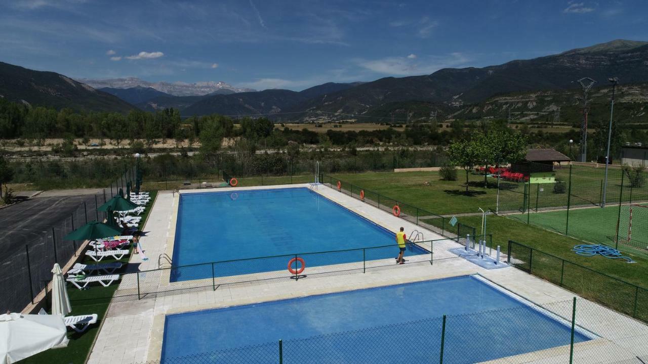 Sabinanigo Camp & Hotel Esterno foto